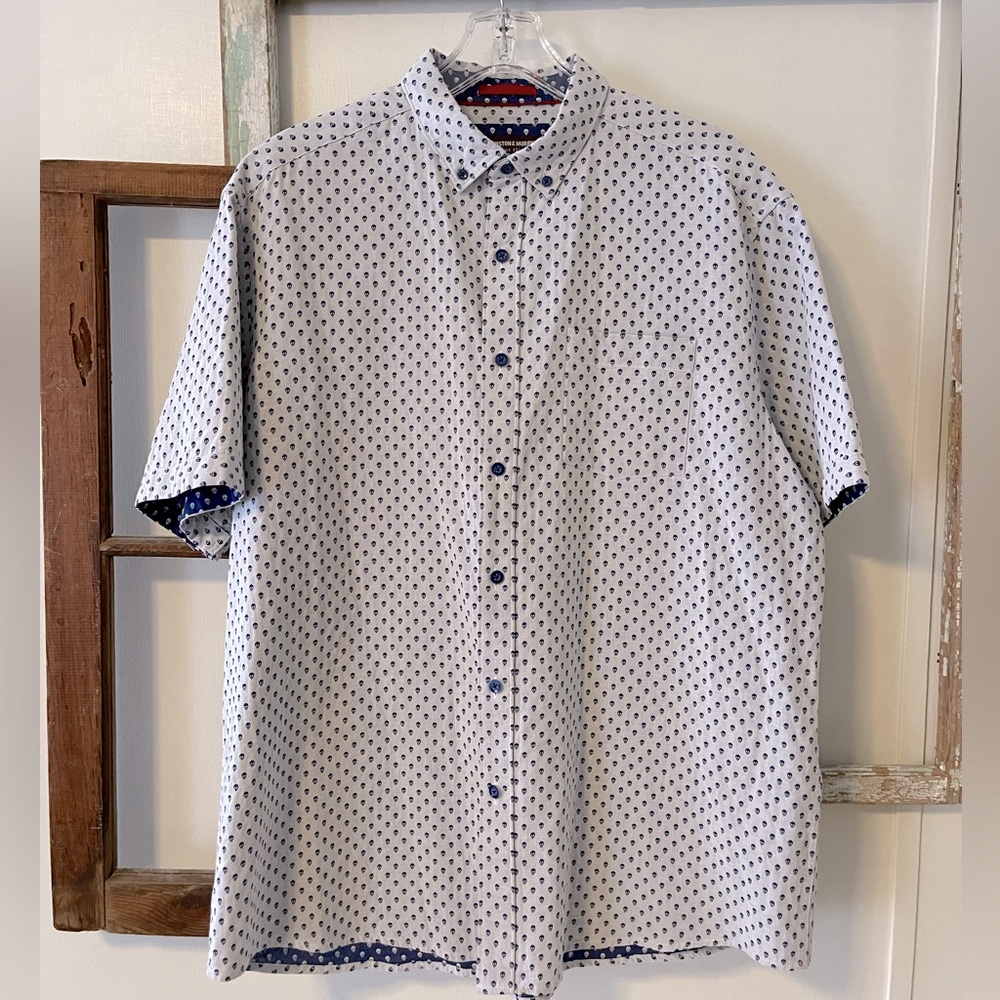 Johnston & Murphy skull short sleeve button down!